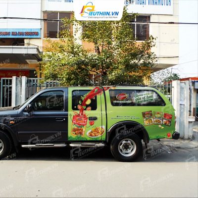 Decal thương hiệu khổ lớn