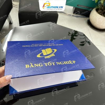 In bìa đựng bằng tốt nghiệp